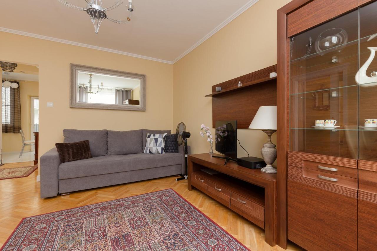 Miodowa Apartment Krasinski Garden Warsaw By Noclegi Renters Exterior photo