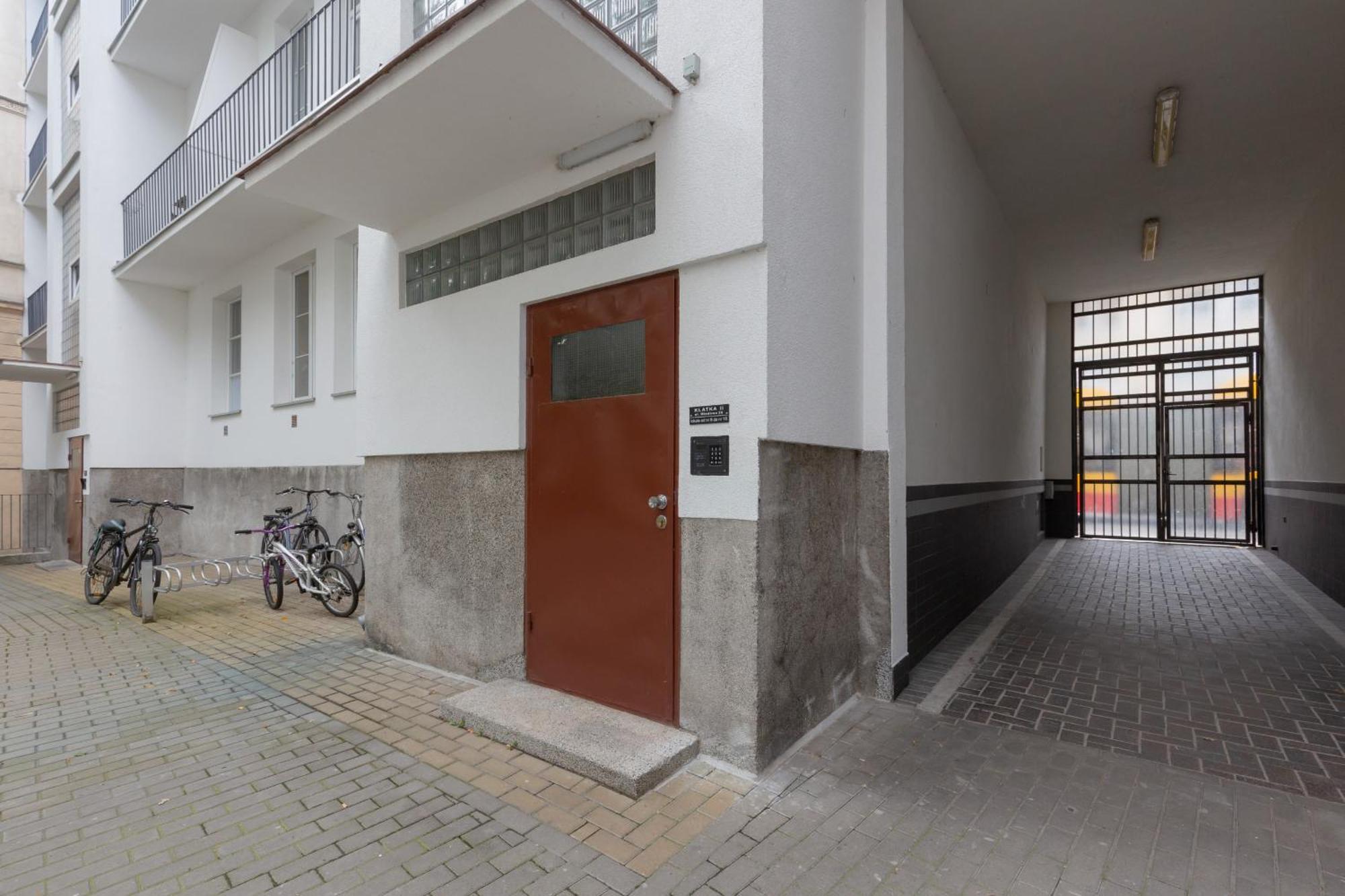 Miodowa Apartment Krasinski Garden Warsaw By Noclegi Renters Exterior photo